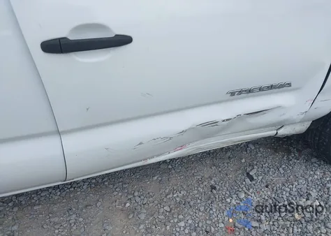 2015 Toyota Tacoma z USA, uszkodzony, nr VIN 5TFTX4CN0FX065793